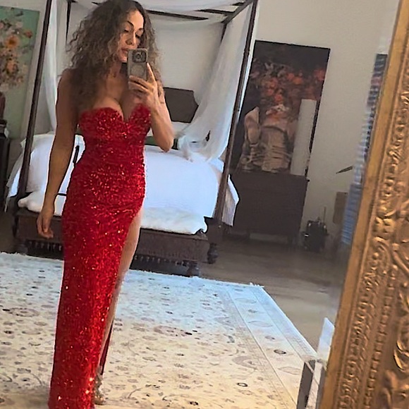 Red sexy fictional character costume dress - Picture 3 of 8